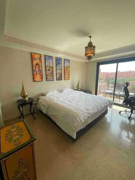 Superbe Appartement Calme Hivernage 마라케시
